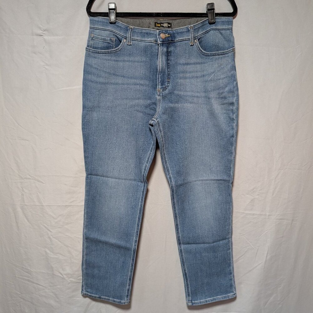 Lee Women's Light Wash‎ Slim Fit Straight Leg Mid Rise Jeans Size 14 Short
